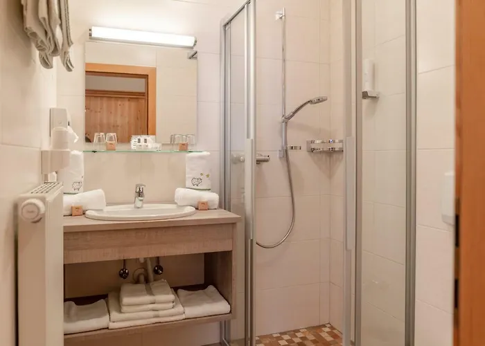 ホテル Unterreith フォルスタウ